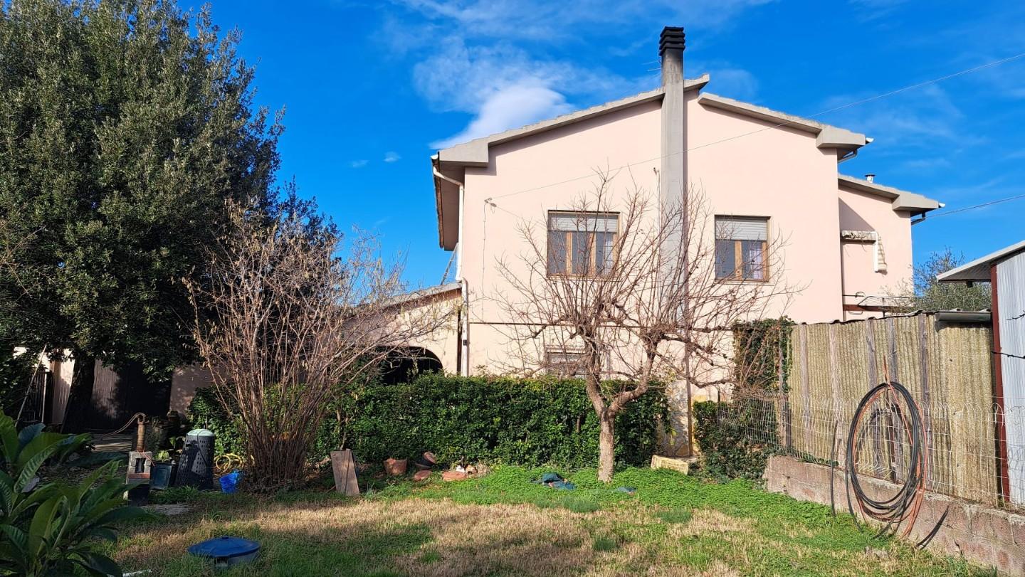 Casa indipendente con giardino a Rosignano Marittimo