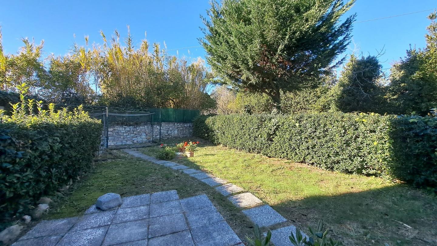 Casa indipendente con giardino a Rosignano Marittimo