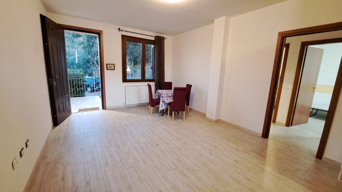 Trilocale con terrazzi, Rosignano Marittimo nibbiaia