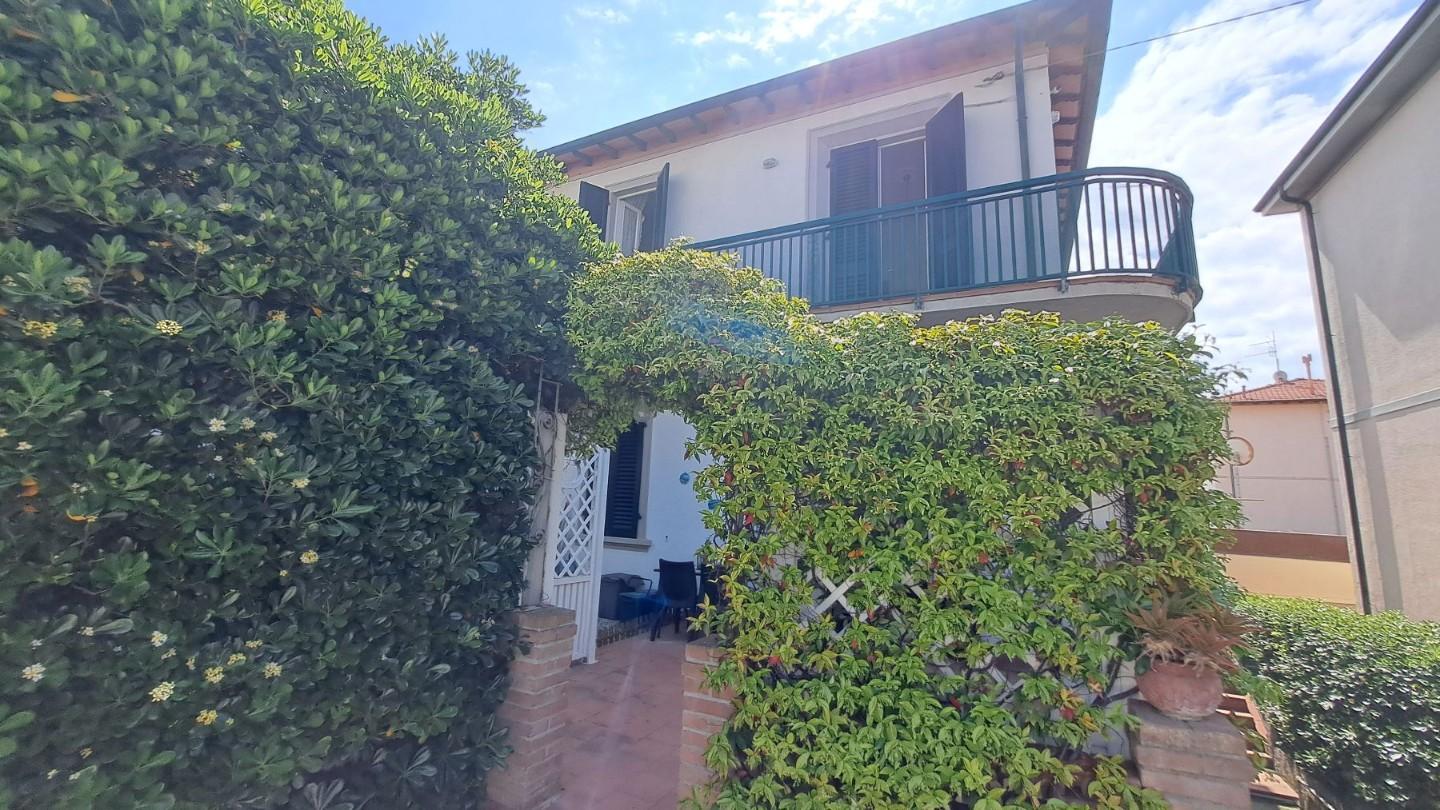Casa indipendente con giardino, Rosignano Marittimo rosignano solvay