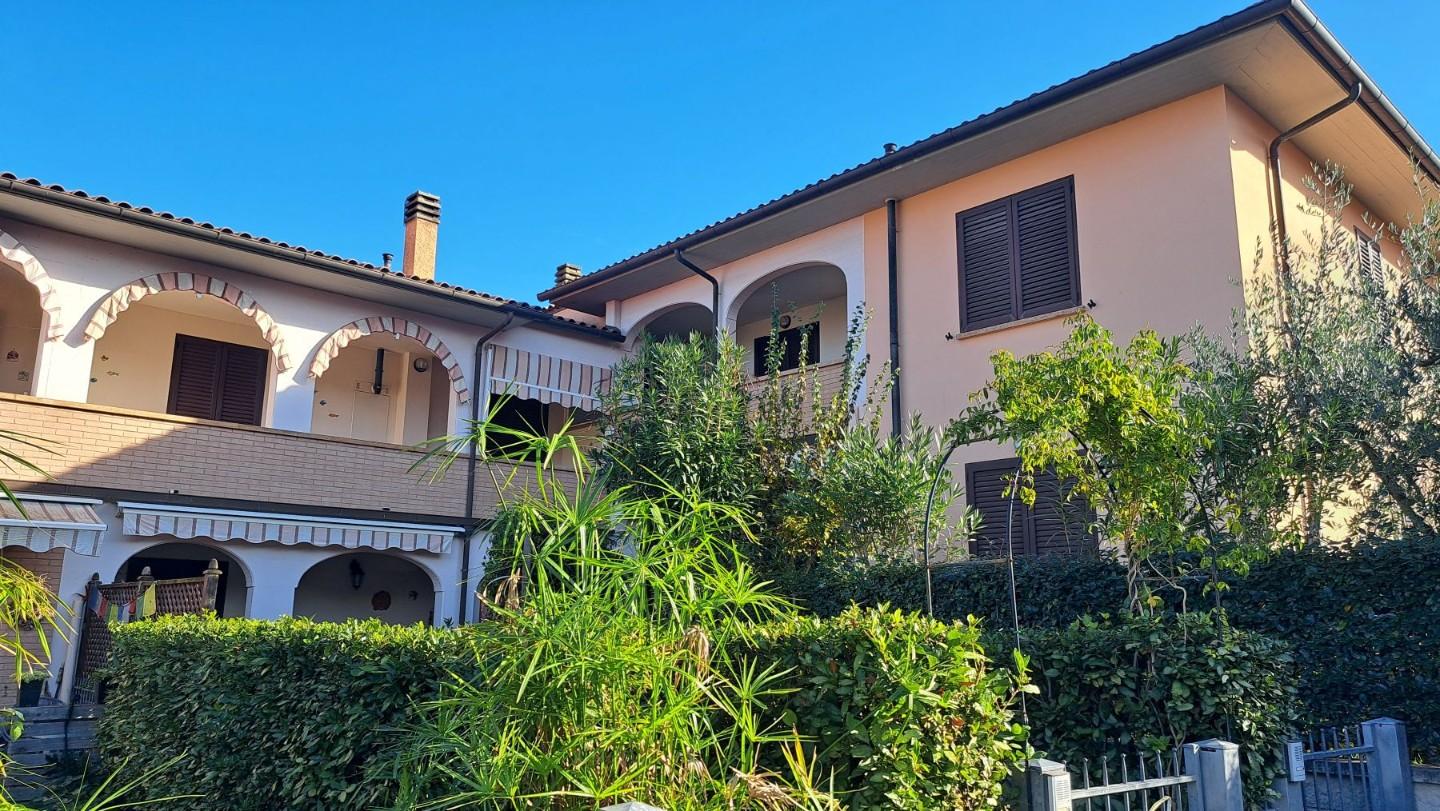 Trilocale con terrazzi, Rosignano Marittimo nibbiaia