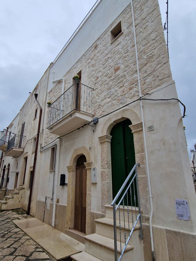 Casa indipendente arredata in affitto a Ceglie Messapica