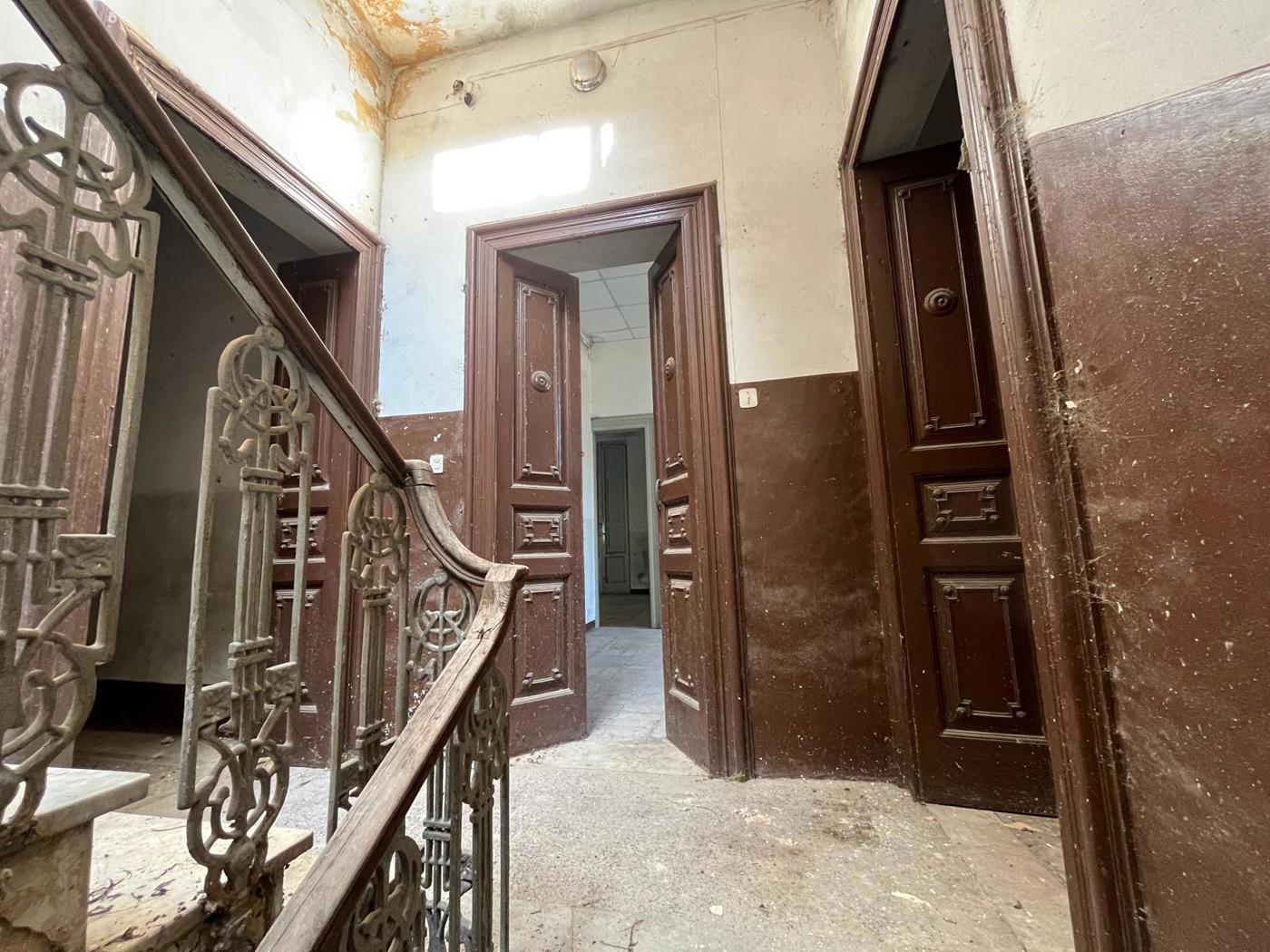 Casa indipendente con box doppio a Brindisi