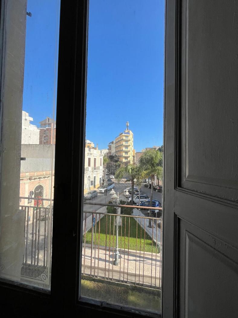 Casa indipendente con box doppio a Brindisi