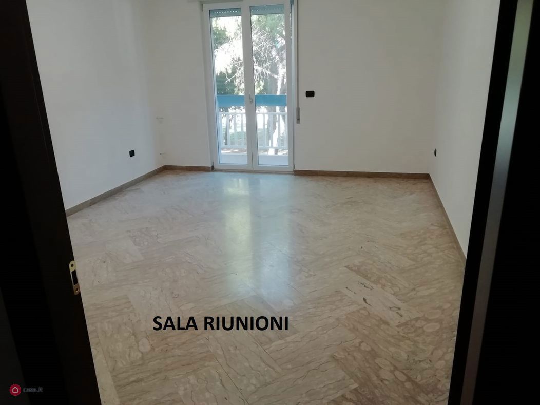 Ufficio in affitto a Brindisi