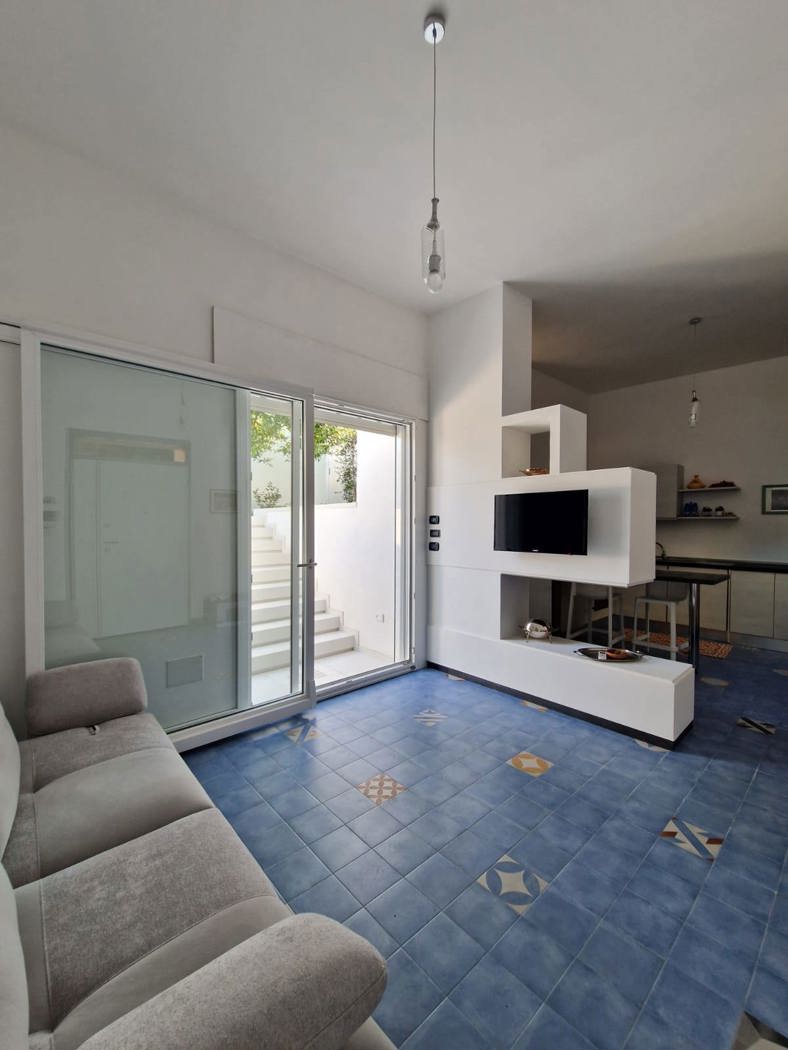 Casa indipendente arredata in affitto a Brindisi