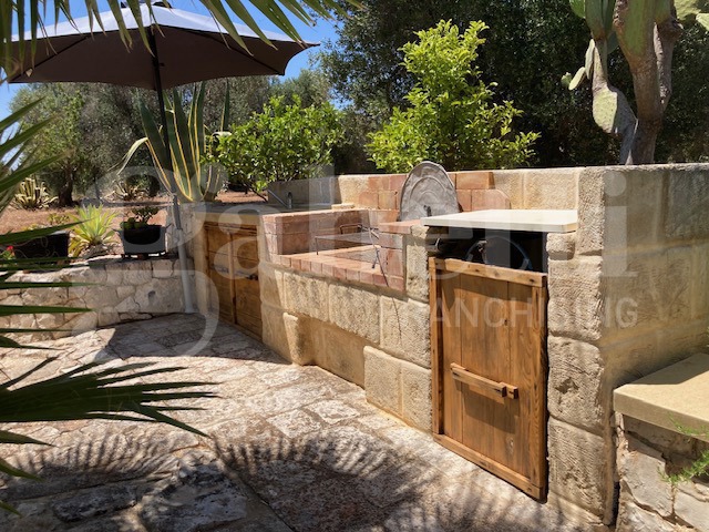 Villa con giardino a San Vito dei Normanni