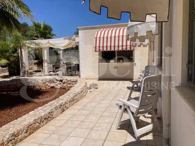 Villa con giardino a San Vito dei Normanni