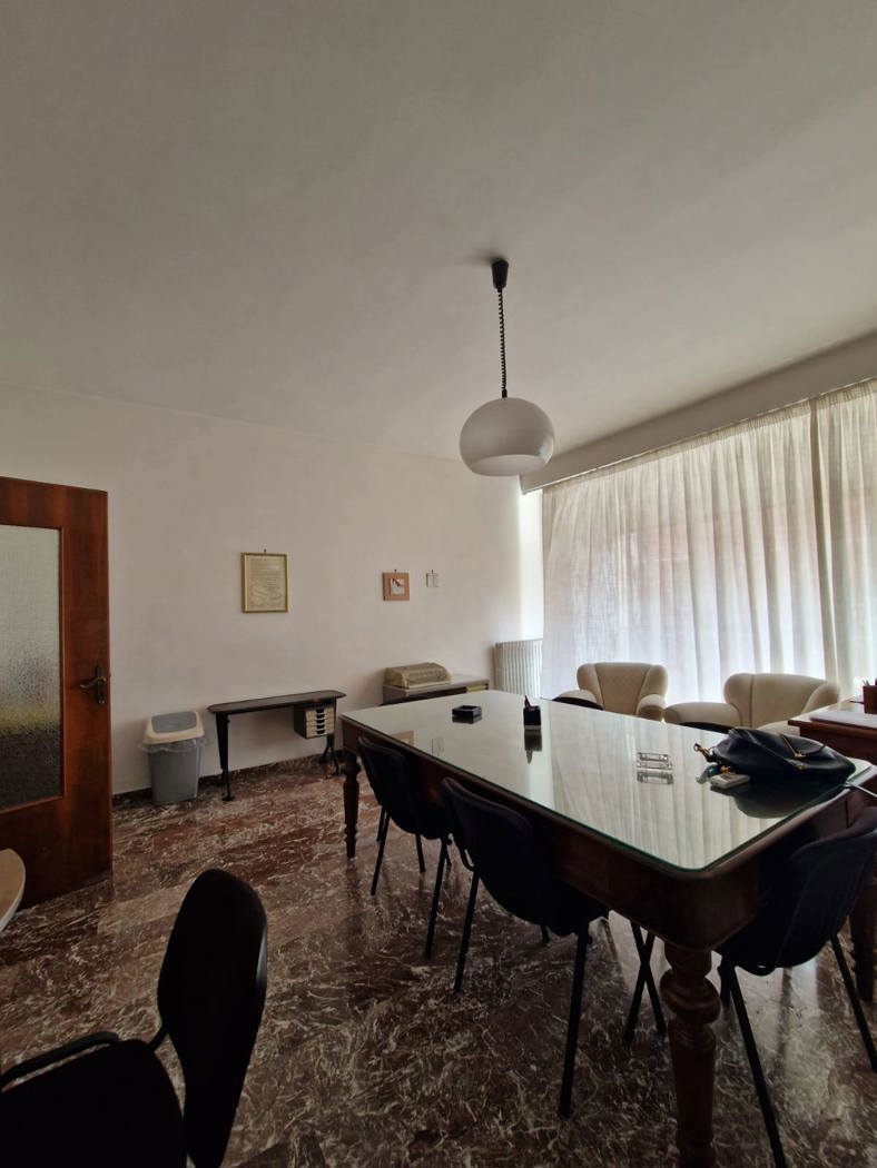 Ufficio da ristrutturare a Brindisi