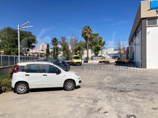Capannone in vendita a Brindisi