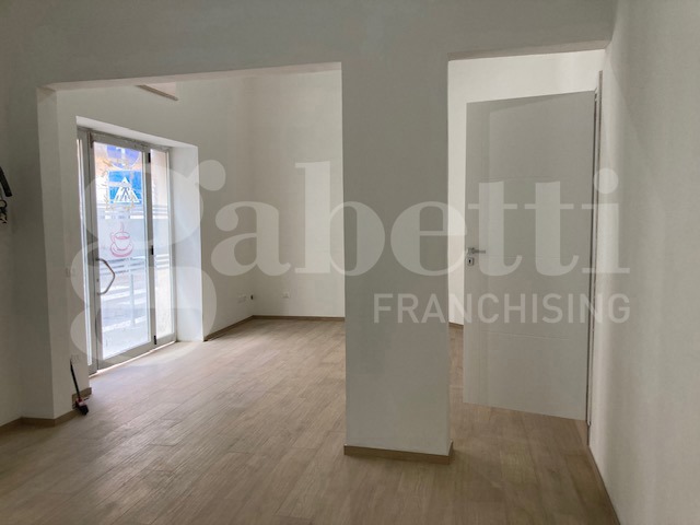 Negozio in affitto a Brindisi