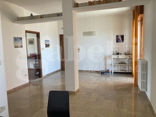 Attico arredato in affitto a Brindisi