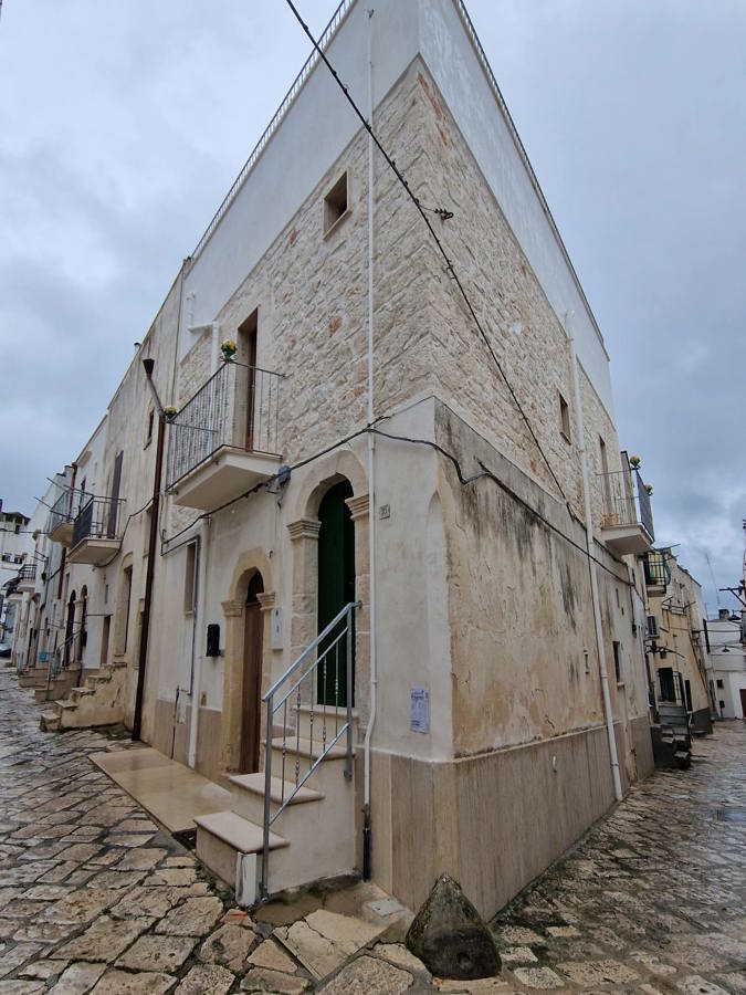Casa indipendente arredata in affitto a Ceglie Messapica