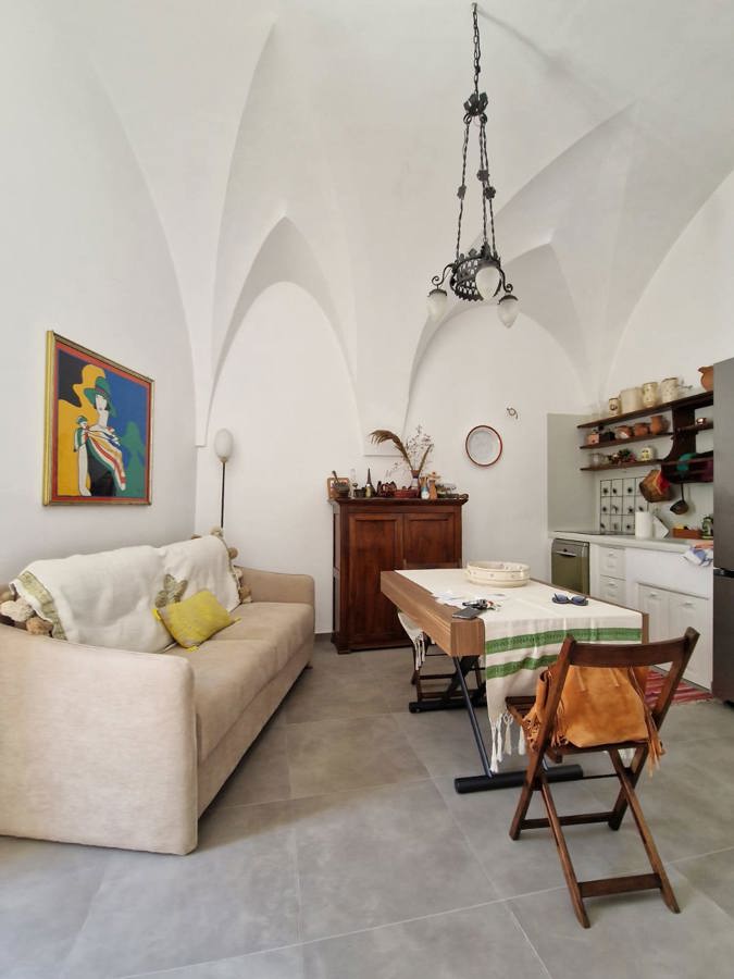 Casa indipendente arredata in affitto a Ceglie Messapica