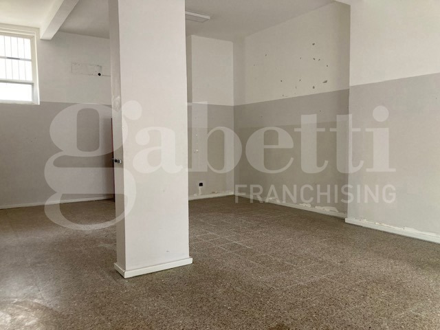 Negozio in affitto a Brindisi