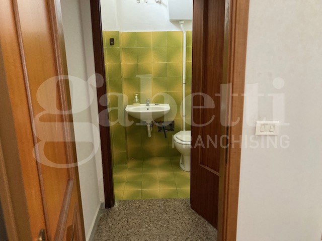 Negozio in affitto a Brindisi