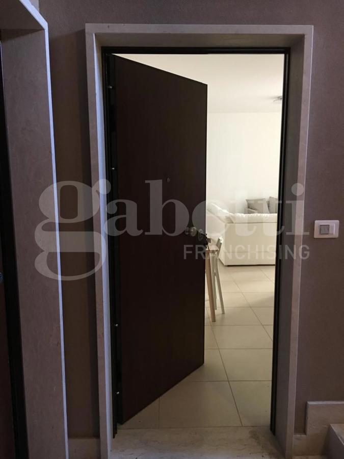 Appartamento con box a Brindisi