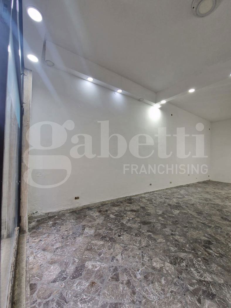 Negozio in affitto a Brindisi