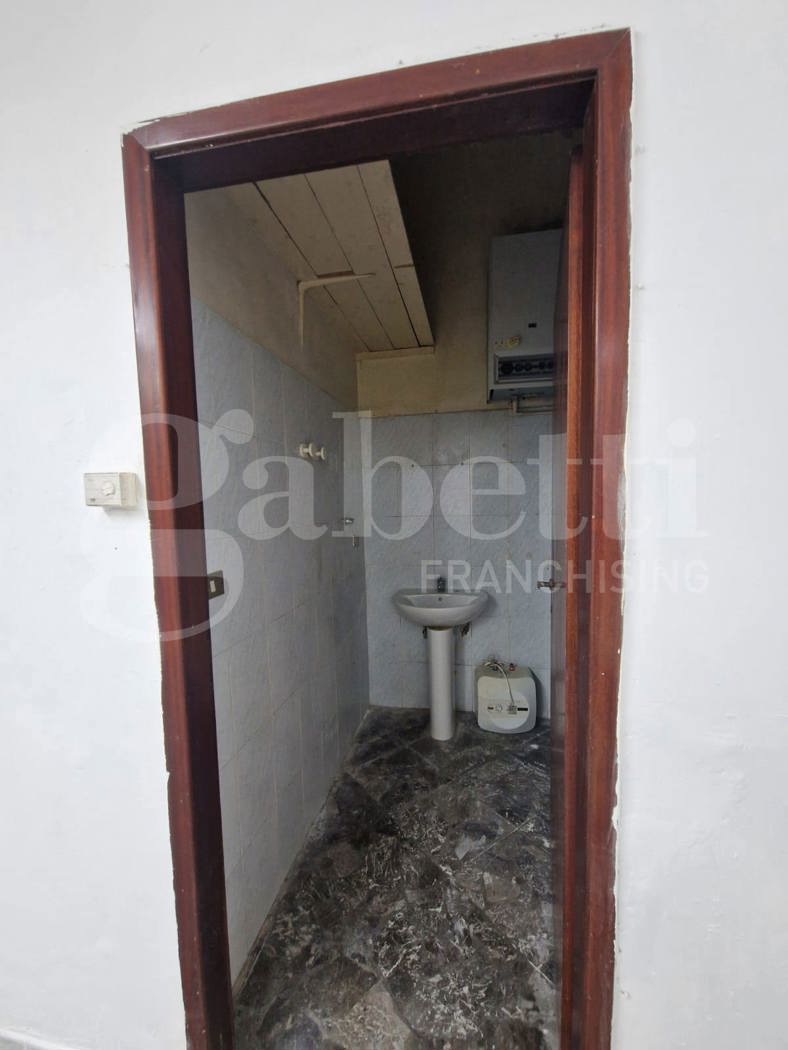 Negozio in affitto a Brindisi