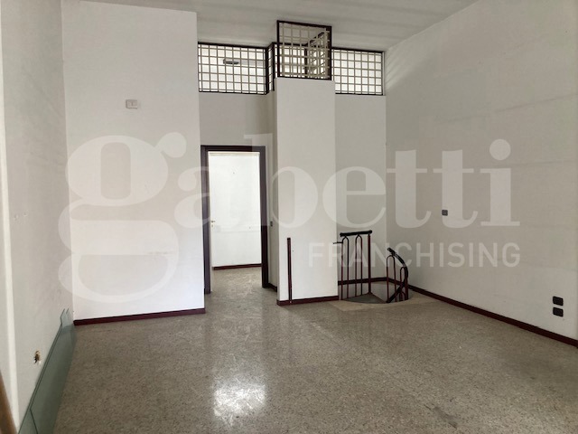 Negozio in affitto a Brindisi