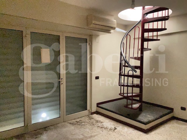 Negozio in affitto a Brindisi