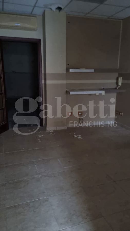Negozio in vendita a Brindisi