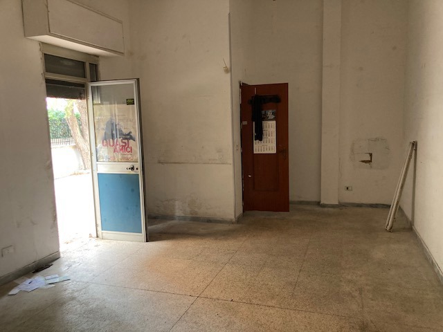 Negozio in affitto a Brindisi