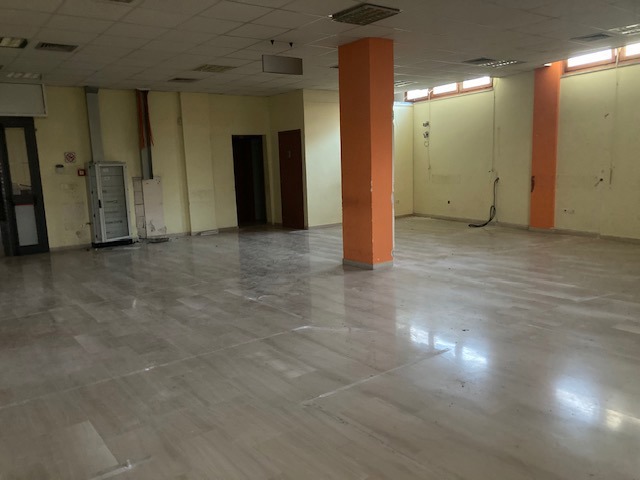 Negozio in affitto a Brindisi