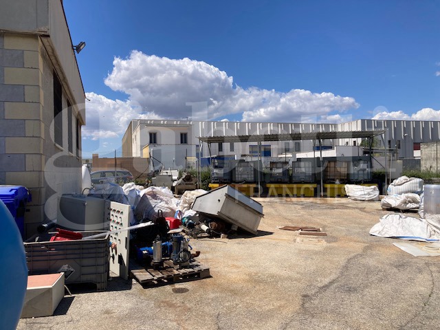 Capannone in vendita a Brindisi