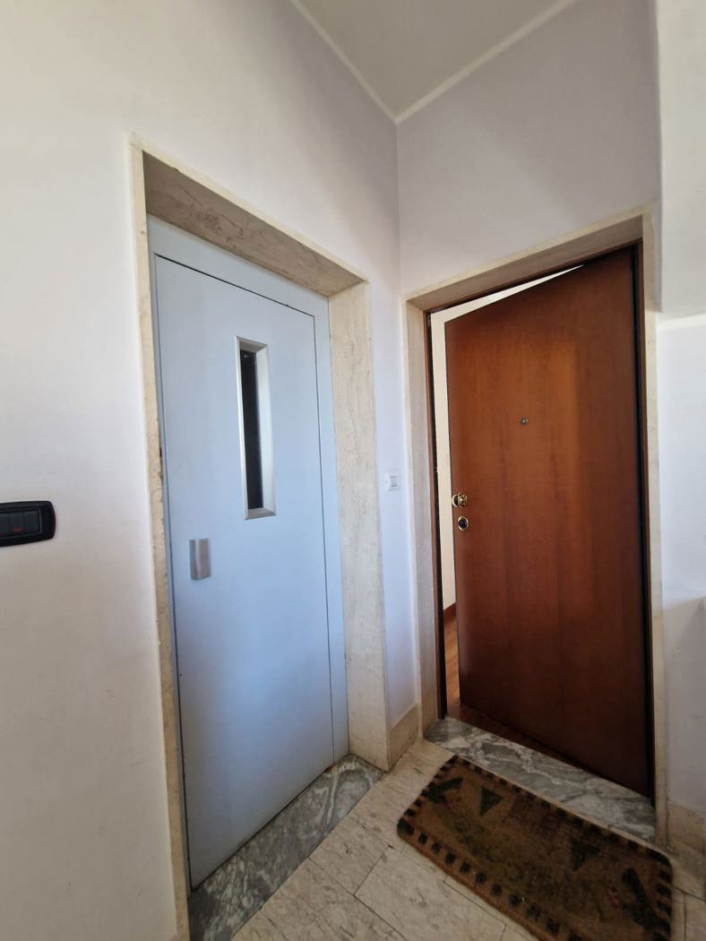 Attico arredato in affitto a Brindisi