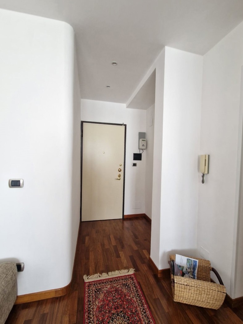 Attico arredato in affitto a Brindisi