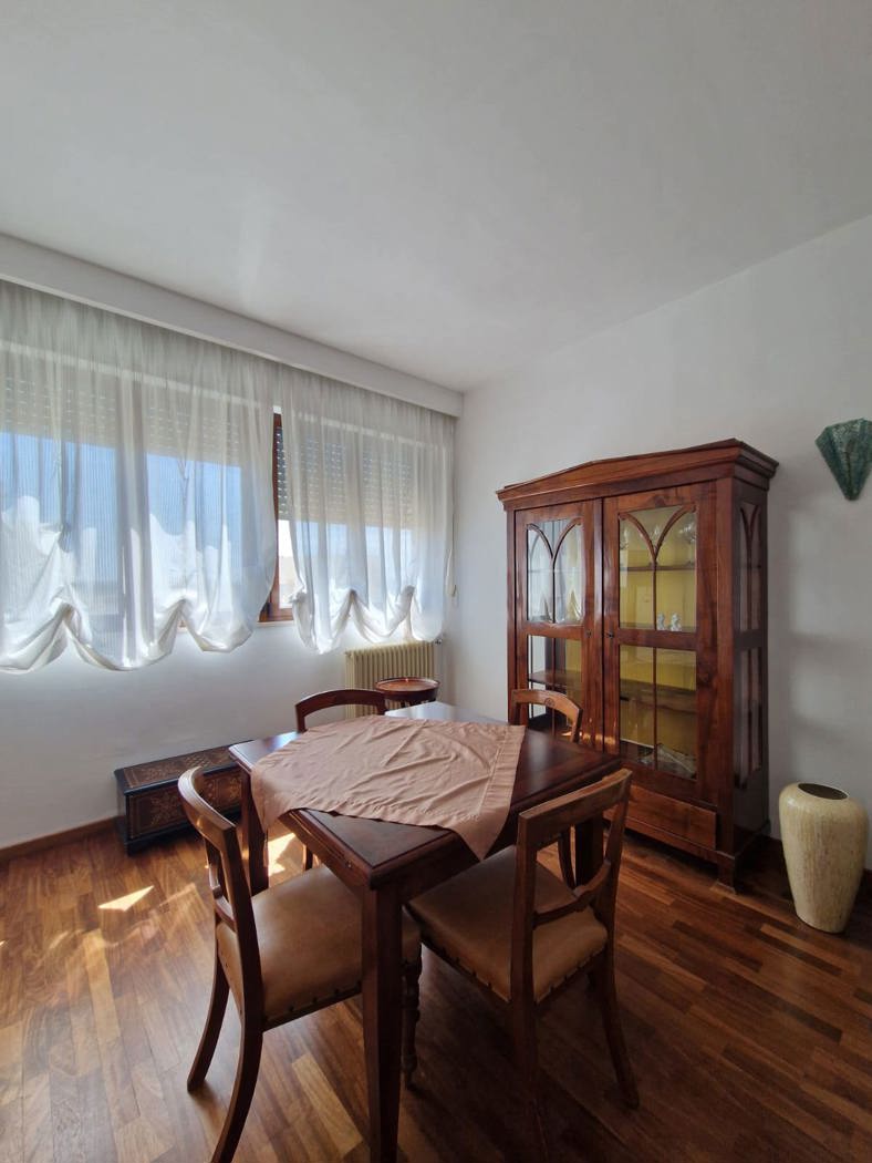 Attico arredato in affitto a Brindisi