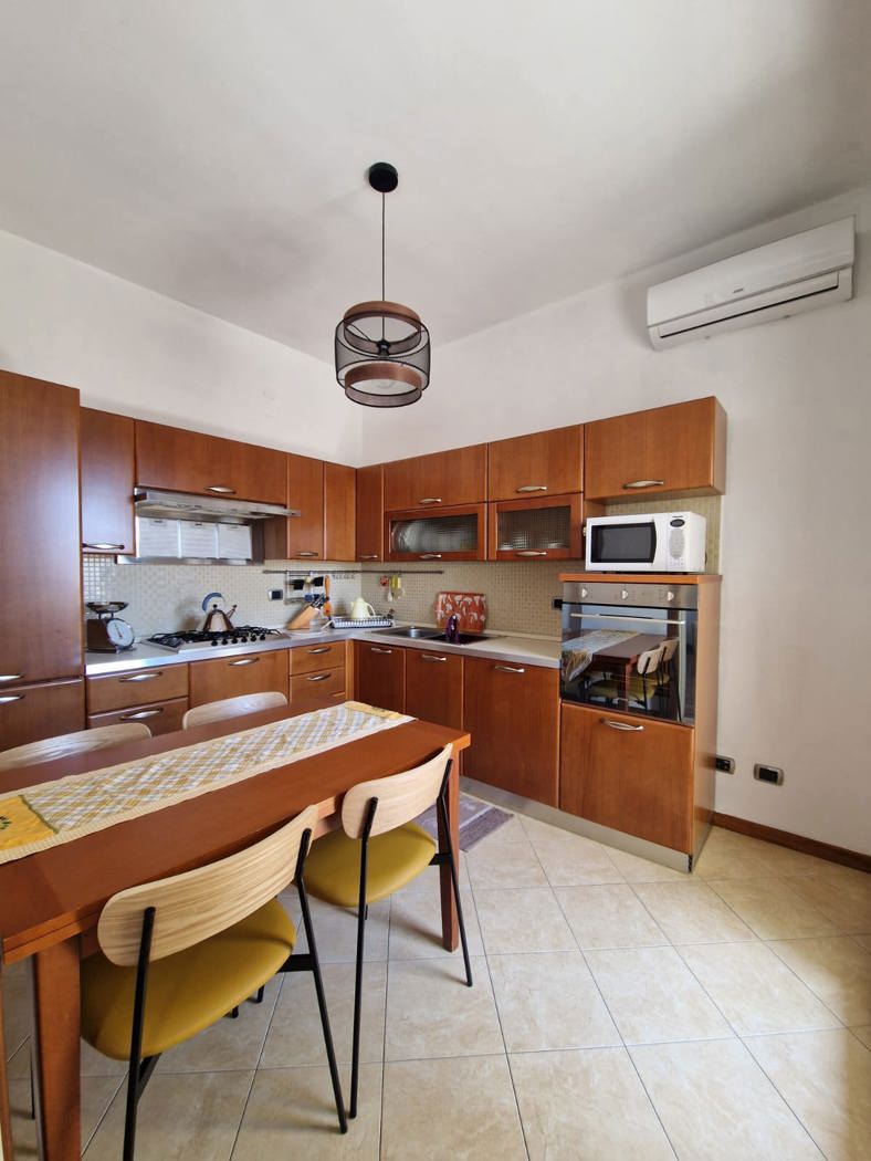 Attico arredato in affitto a Brindisi