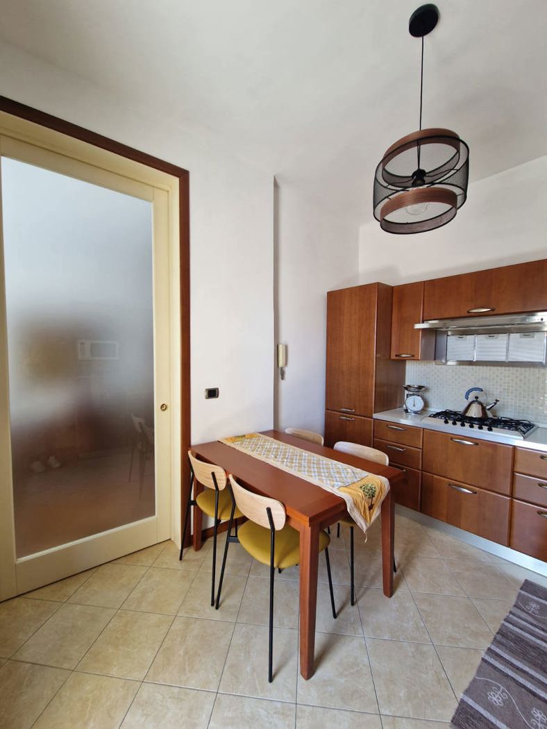 Attico arredato in affitto a Brindisi