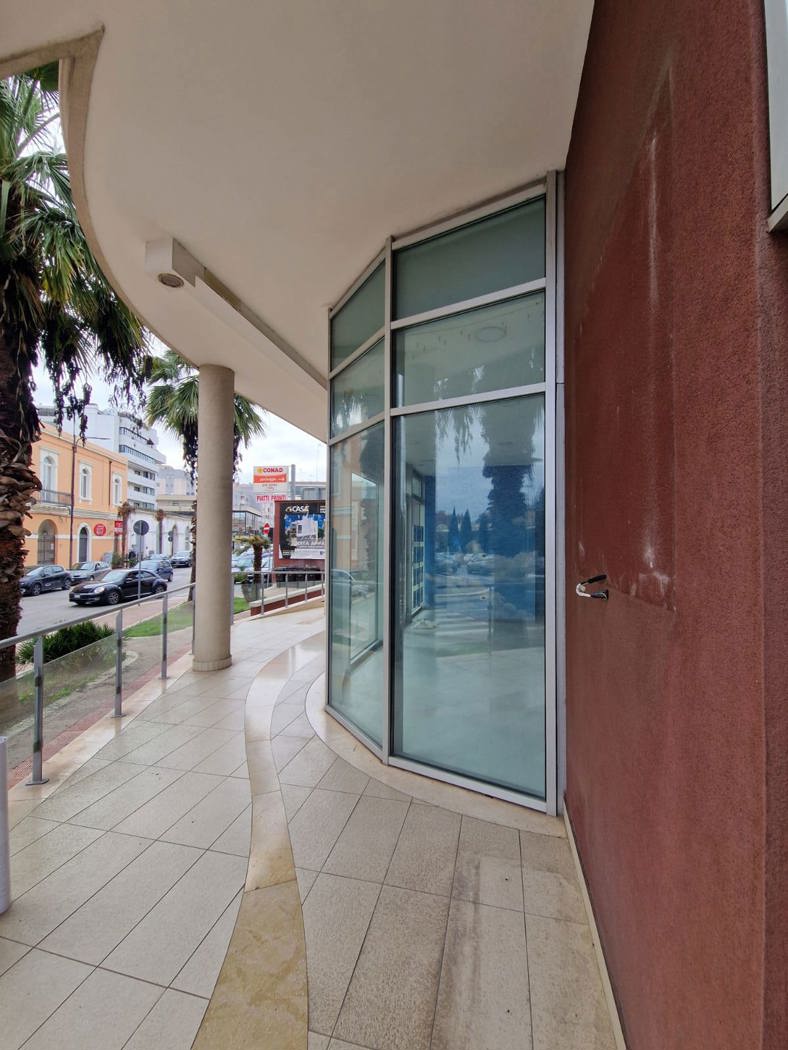 Negozio in affitto a Brindisi