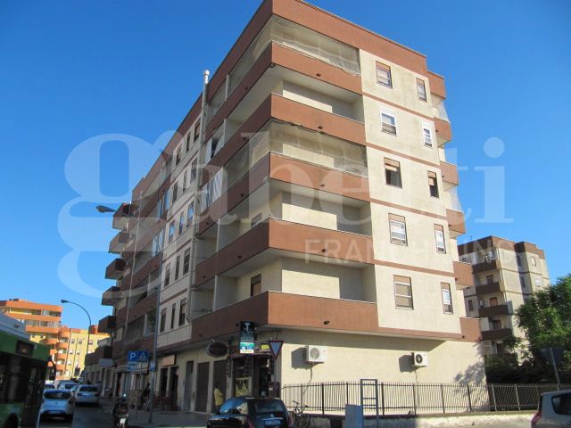 Trilocale da ristrutturare a Brindisi