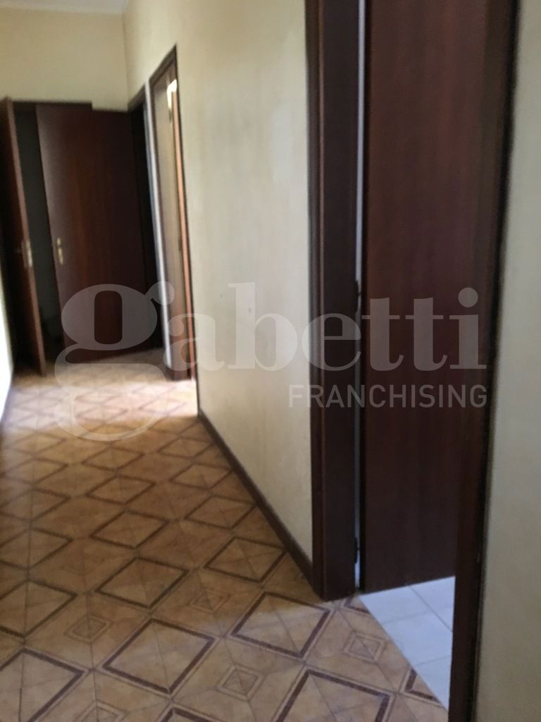 Trilocale da ristrutturare a Brindisi