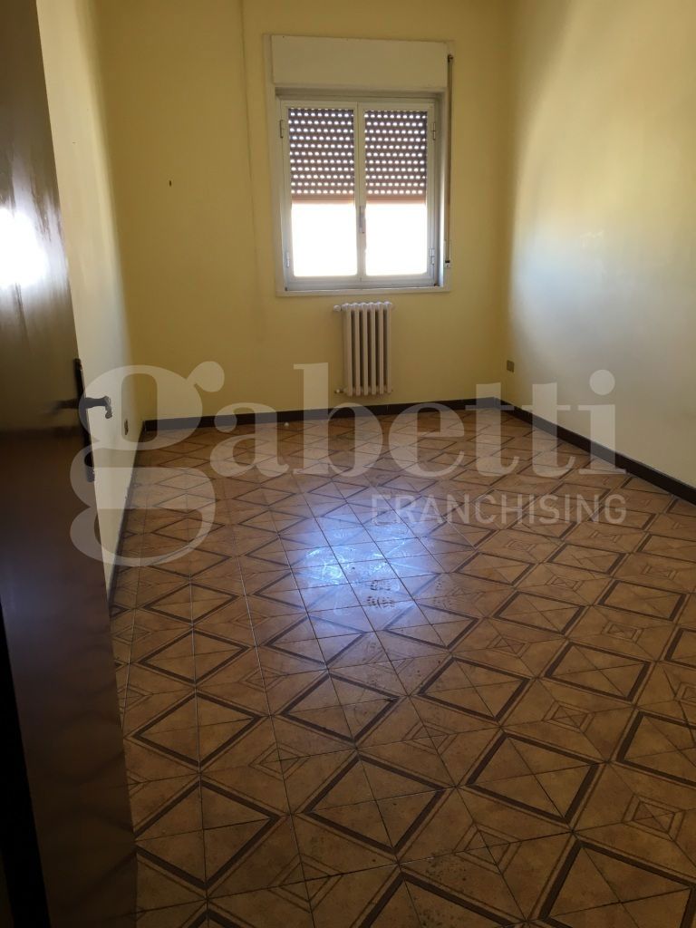 Trilocale da ristrutturare a Brindisi