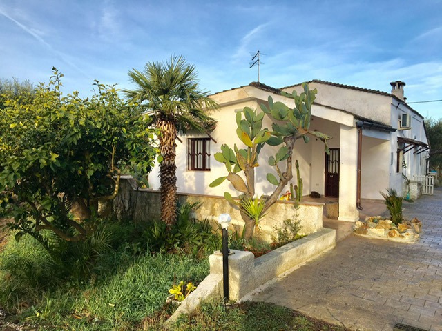 Trilocale arredato in affitto a Oria