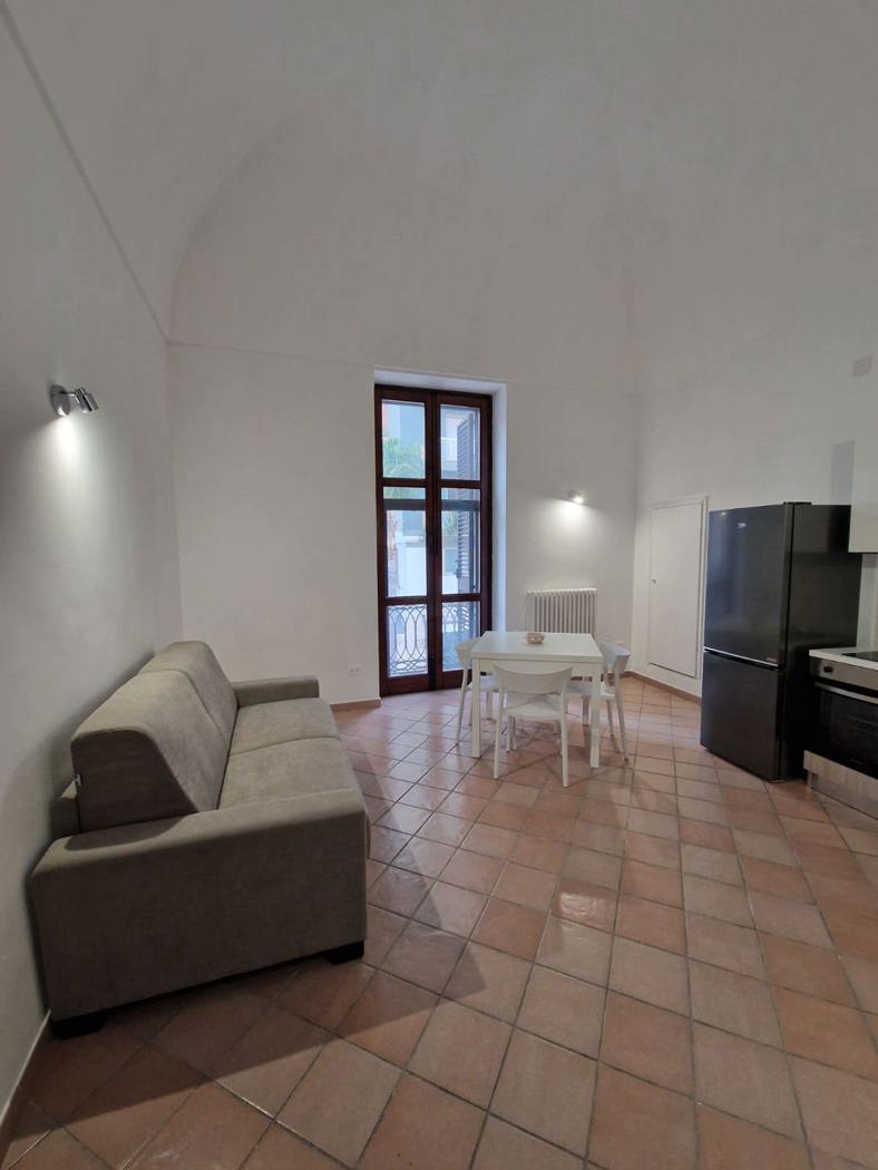 Casa indipendente arredata in affitto a Brindisi