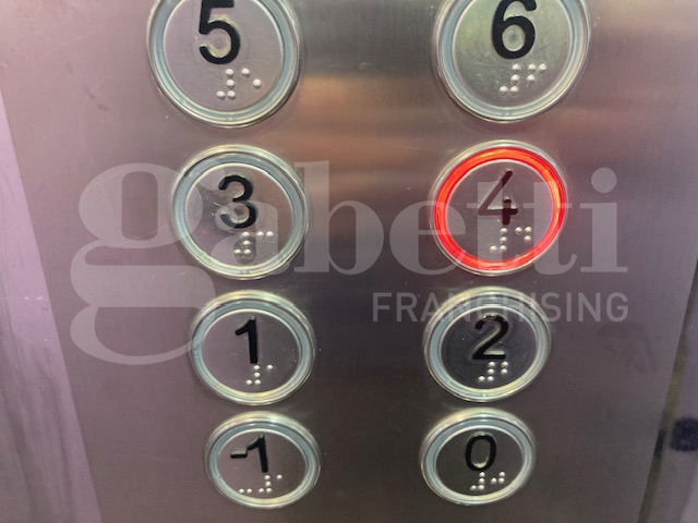 Trilocale arredato in affitto a Brindisi