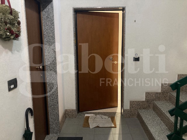 Trilocale arredato in affitto a Brindisi