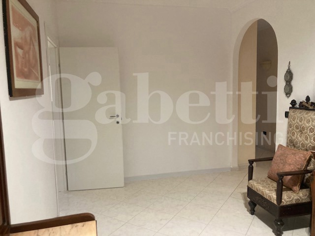 Trilocale arredato in affitto a Brindisi