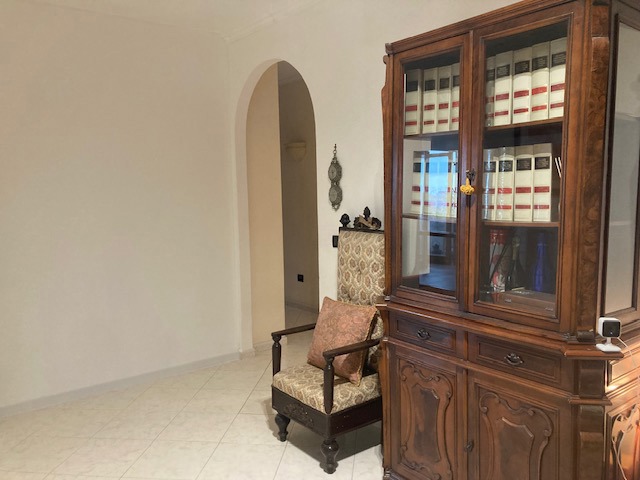 Trilocale arredato in affitto a Brindisi