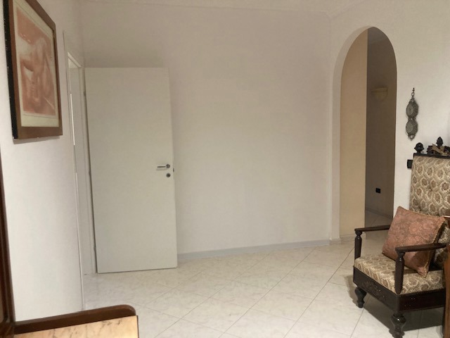 Trilocale arredato in affitto a Brindisi