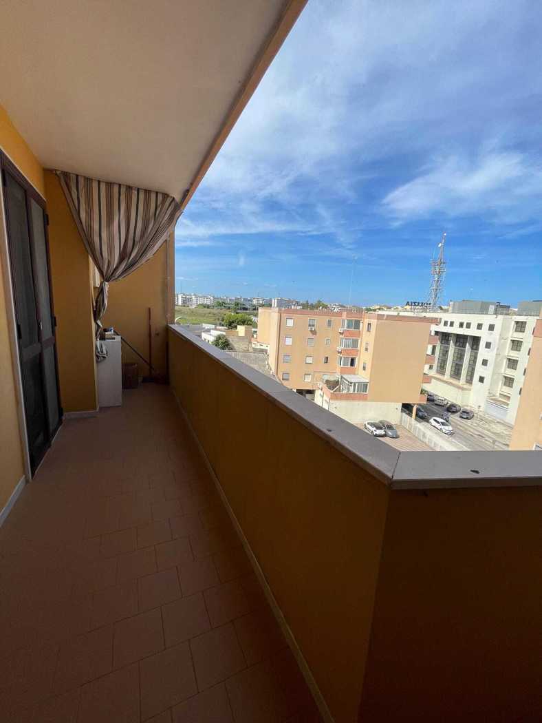 Trilocale con box a Brindisi