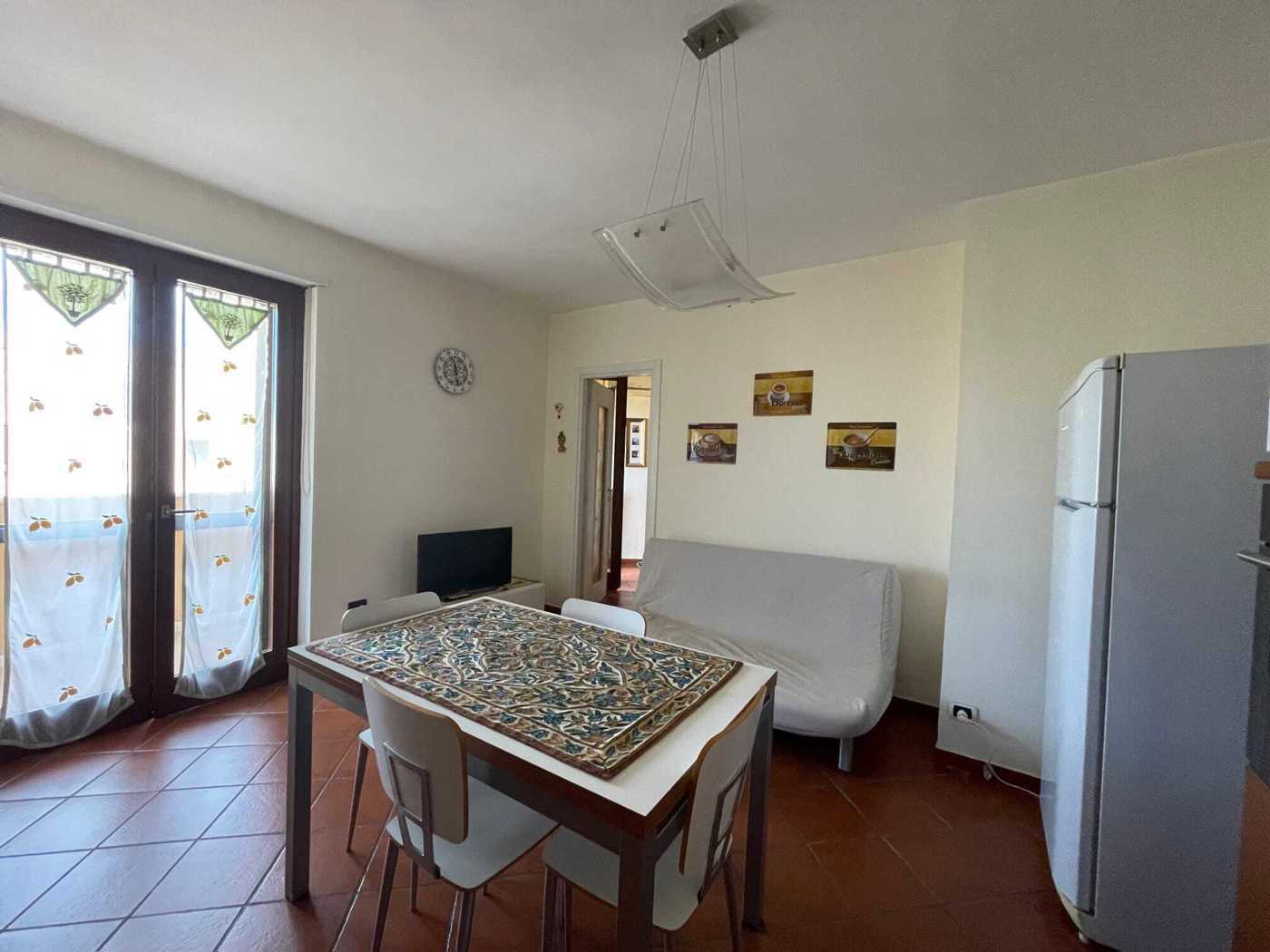 Trilocale con box a Brindisi