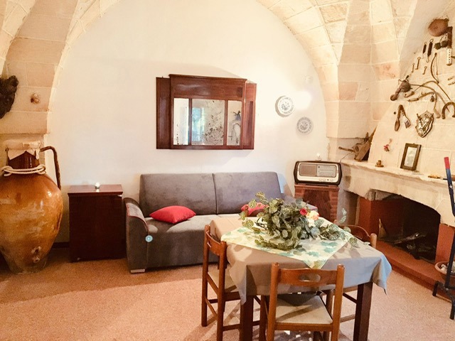 Trilocale arredato in affitto a Oria