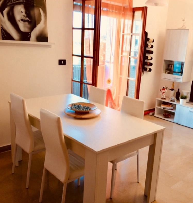 Bilocale arredato in affitto a Brindisi