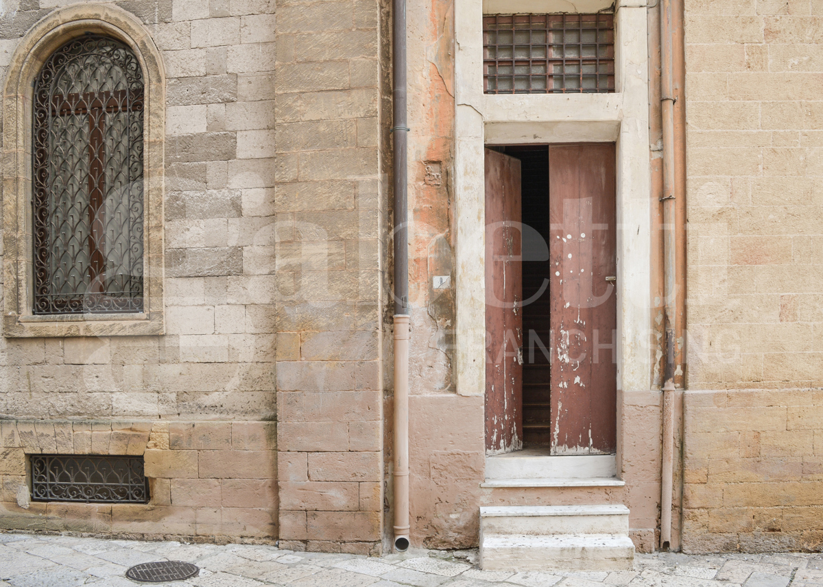 Casa indipendente da ristrutturare a Brindisi